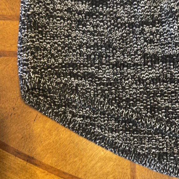 # H&M sweater . - Picture 5 of 10